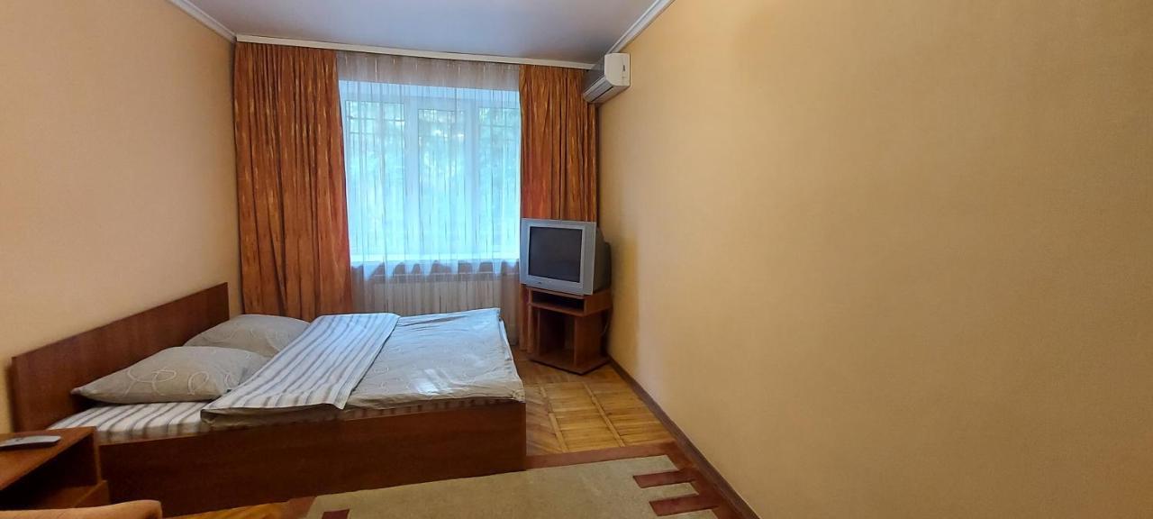 Воздухофлотский Проспект Kyiv Exterior photo